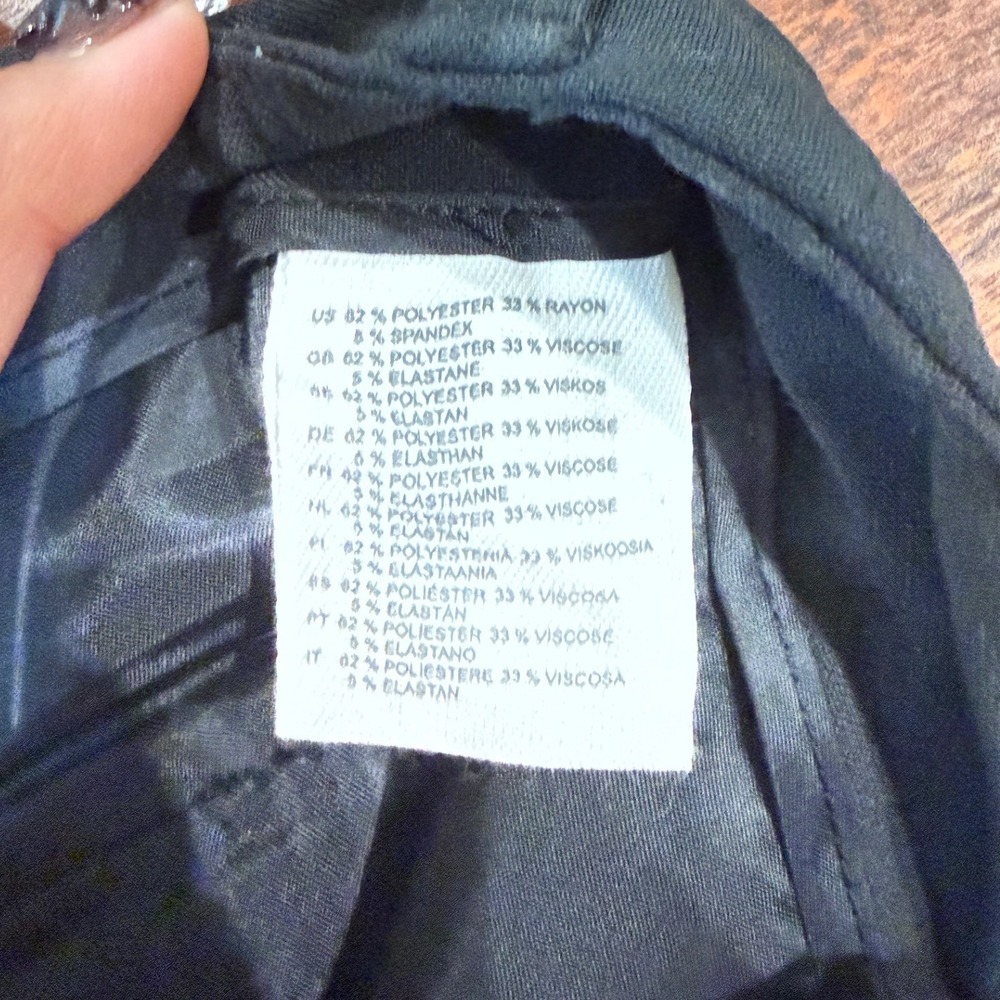 H&M Black Knee Length Bermuda Shorts‎ - Picture 3 of 6